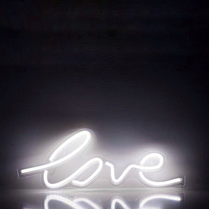 英國品牌 “love” LED 仿霓虹燈（掛牆）